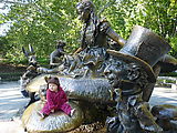 Central Park - Alice in Wonderland Statue - Lyra