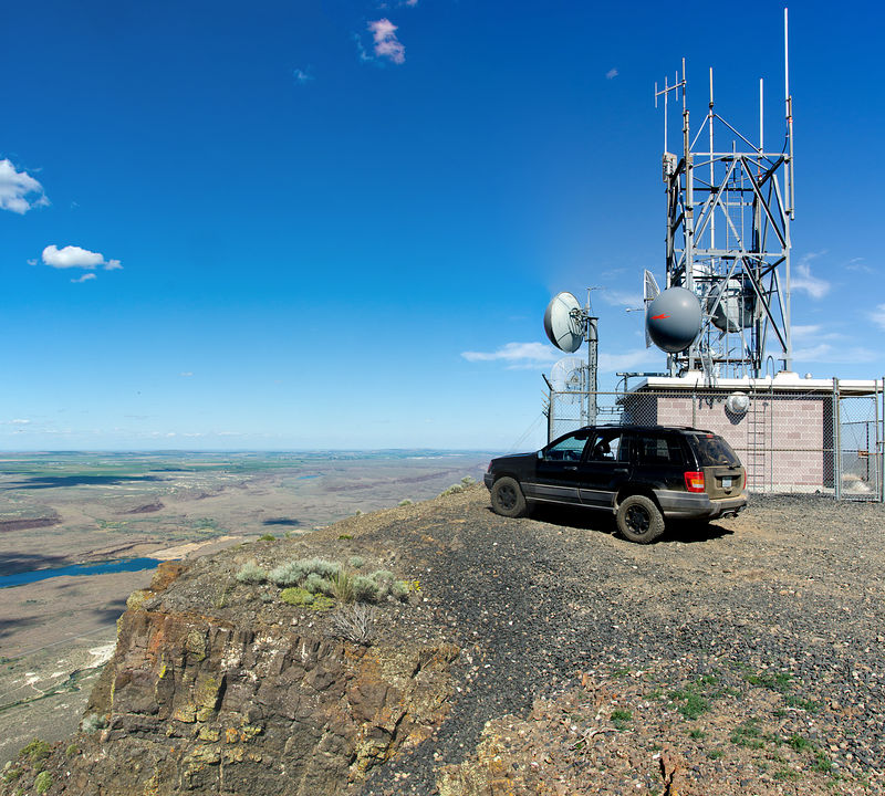 20140529-160804-P5V0C-N0468184W1198622--Saddle-Mountains--West--Sentinel-Mountain--Radio-Facility--Jeep-WJ.jpg