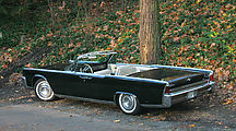 1964 Lincoln Continental Convertible - In the Park
