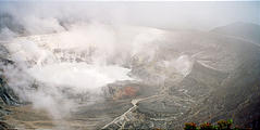 Poas Volcano (photo by Ken) (Dec 25, 2005)
