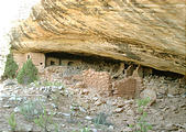 cliff dwelling ruins (7/25 8:20 AM)