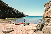 3rd Campsite: Little Cove - Geoff with Kayaks (Isla Espíritu Santo)