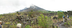 Arenal Lava Flow Hike - Volcano - Esteban Ken Laura Dottie (Dec 28, 2005 11:43 AM)