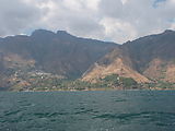 Lago de Atitlán - Towns in the Hills