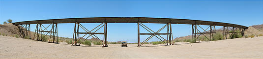 Orocopia Mountains - Bradshaw Trail - Under Train Tracks (panorama) (May 30, 2006 11:55 AM)