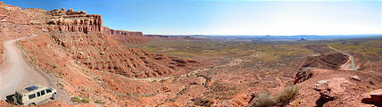 Moki Dugway - Looking East - Sportsmobile (11:11 AM Oct 11, 2005)